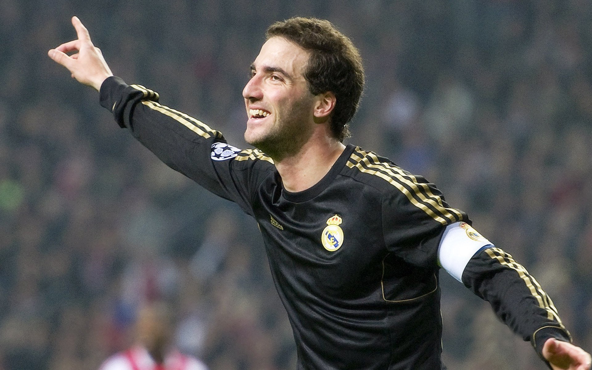 美洲杯巅峰时刻：偶像般的瞬间燃爆全场，美洲杯各项最佳