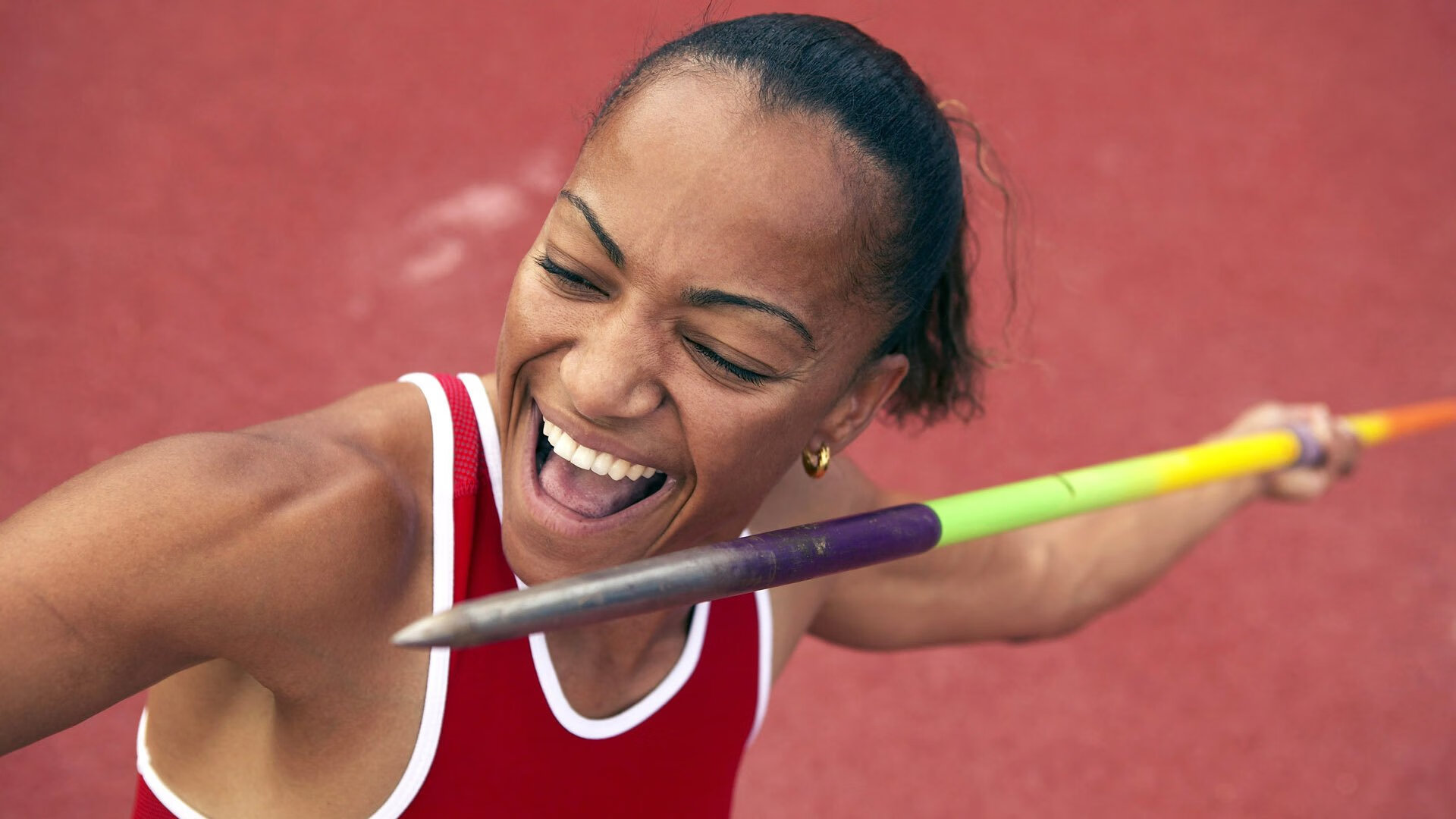 九游社区-阿伦·斯密斯：凭借灵活的半场控制与视野，提升全黑队进攻效率